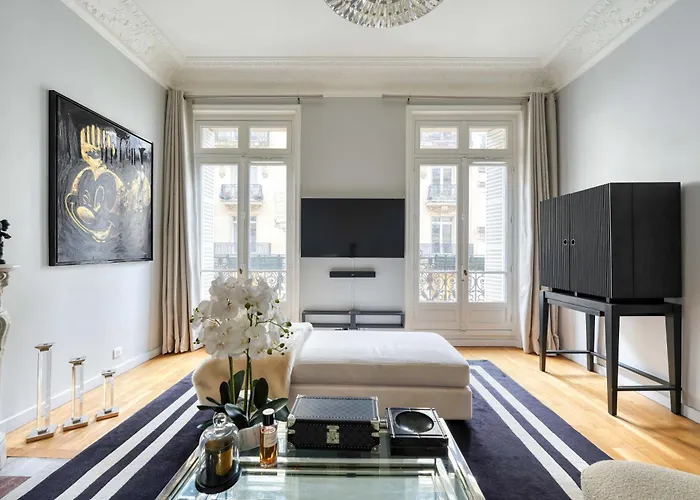 Av Experiences - Bugeaud Luxury شقة