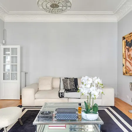 Bugeaud Luxury * Paris