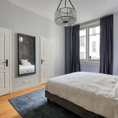 Bugeaud Luxury * Paris